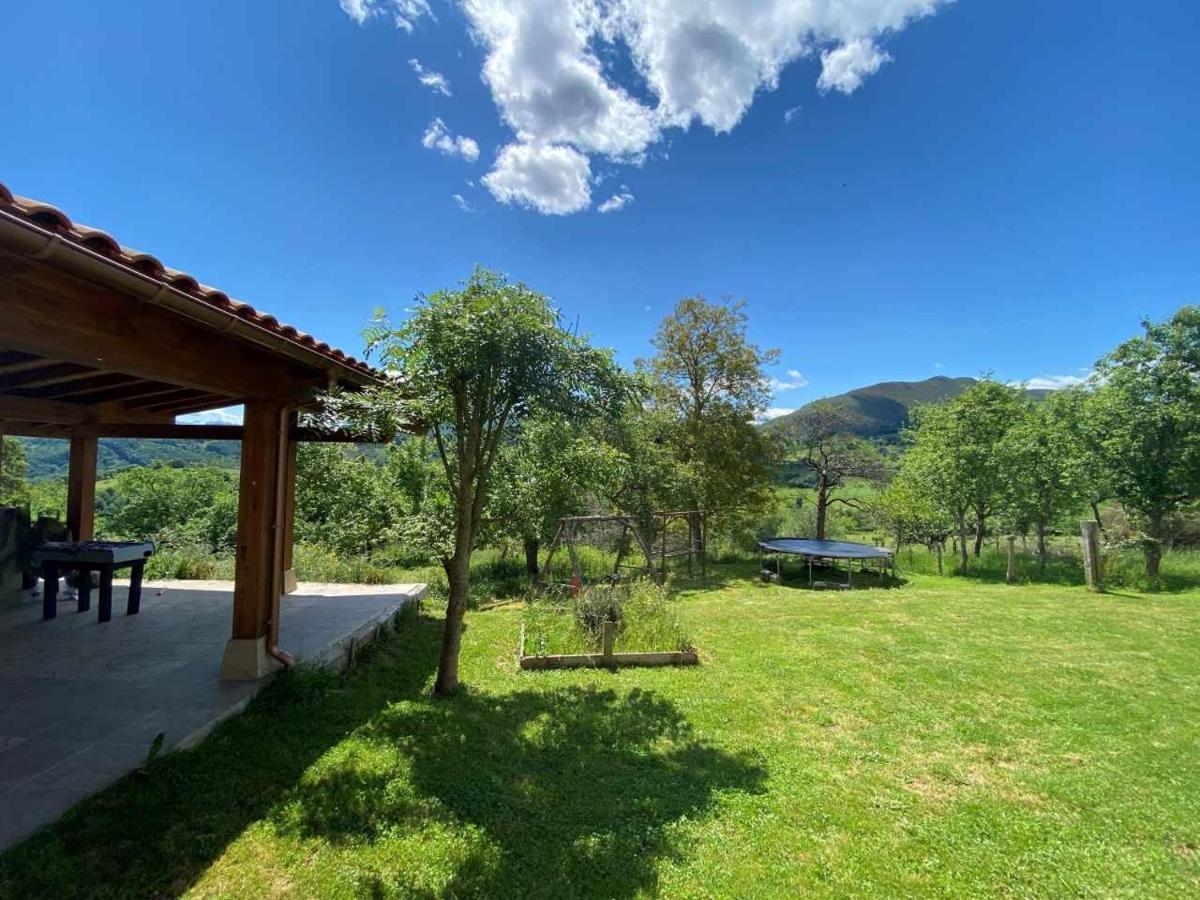 Casa Rural El Bohio Arriondas Extérieur photo